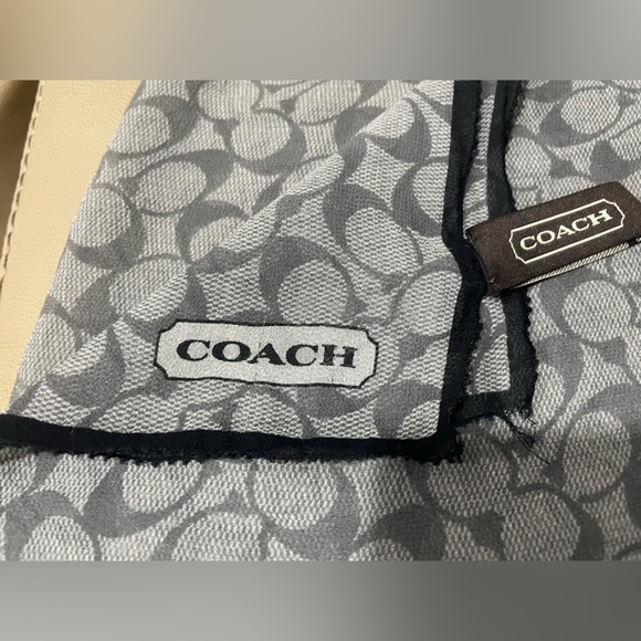 Coach mini scarf 🧣. Used . Condition 10:10 - Picture 2 of 3